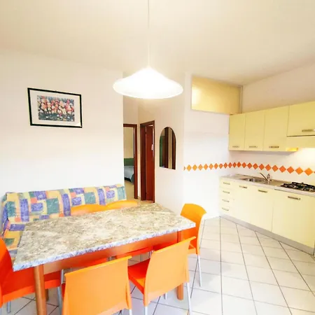 Bright And Cozy In דירה