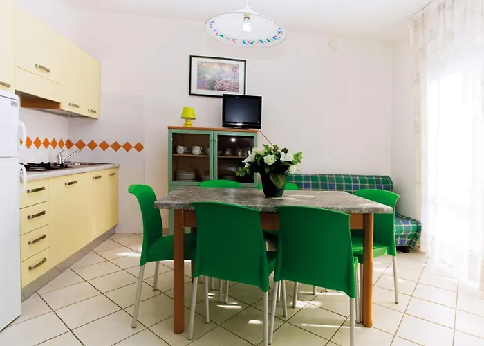 Bright And Cozy In Διαμέρισμα