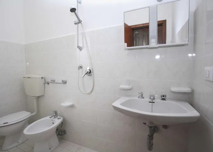 Bright And Cozy In Μπιμπιόνε