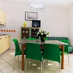 Bright And Cozy In Daire