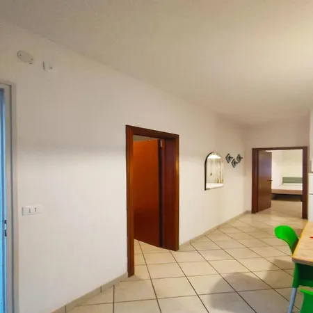 Bright And Cozy In Apartment *